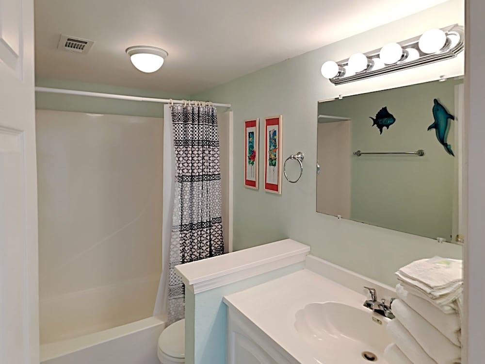 Condo, 1 Queen Bed with Sofa bed, Balcony, Ocean View (#202 - No Pets) photo 2