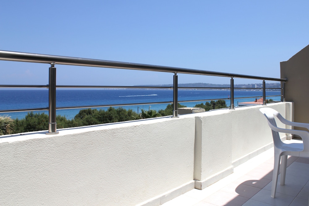 Apartment, Balcony, Sea View thumbnail 5