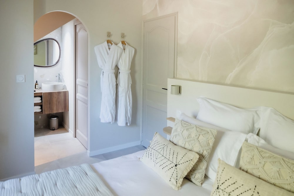 Classic Double Room, 1 Queen Bed