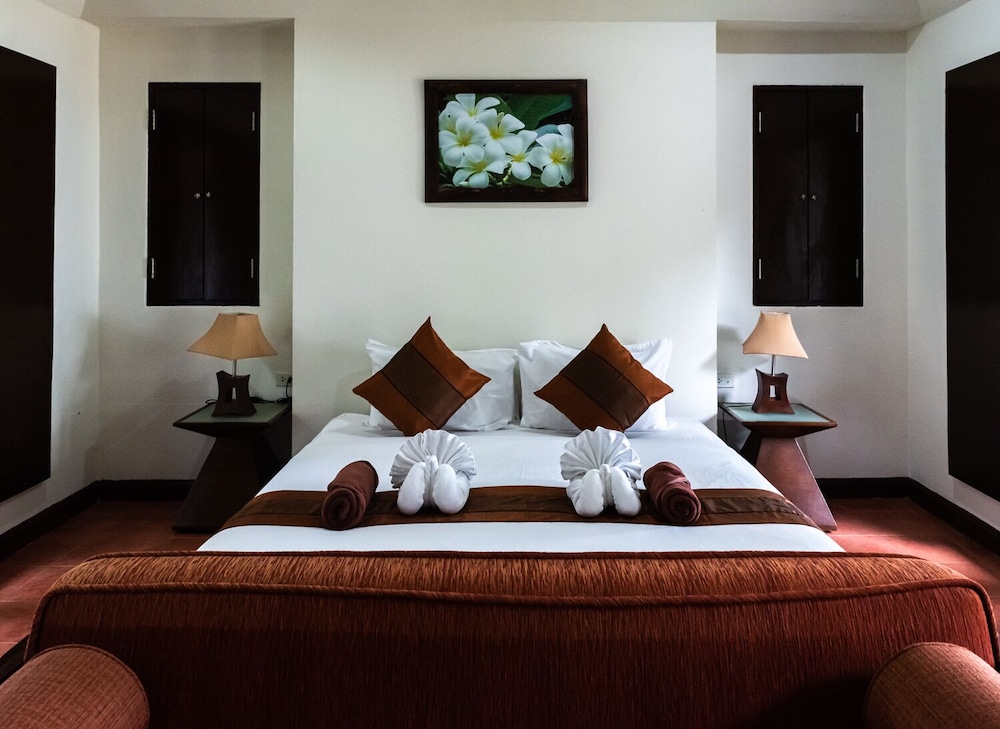 Deluxe Room, Sea View (Room Only) - Photo 1