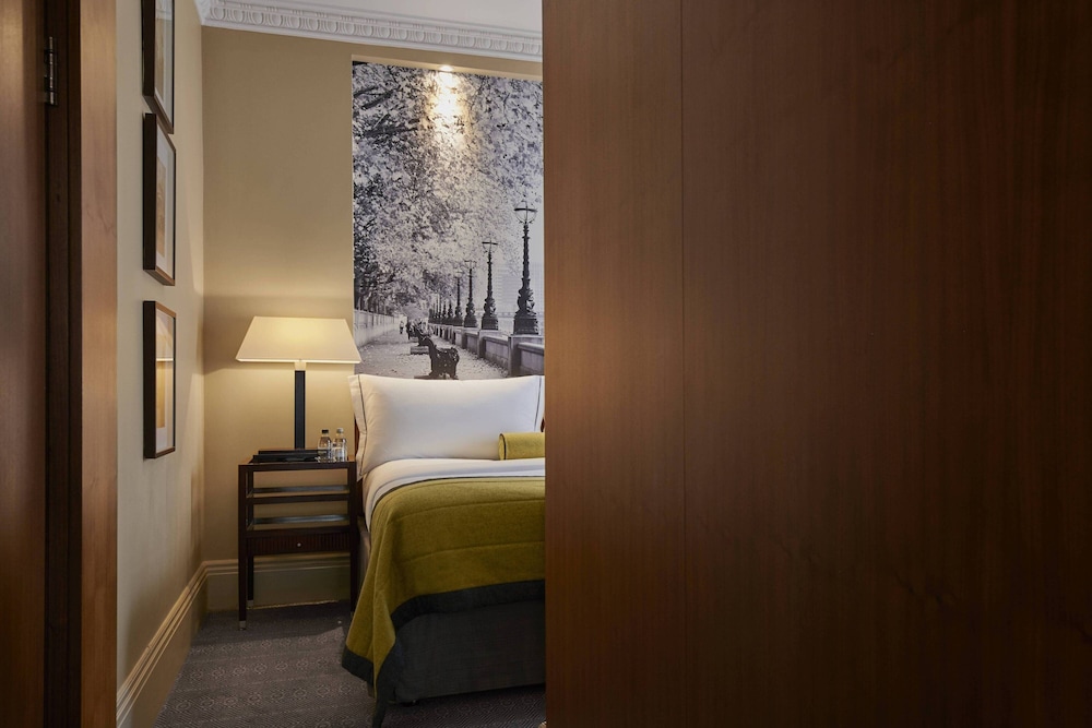Executive Suite, 1 Bedroom, Corner photo 3
