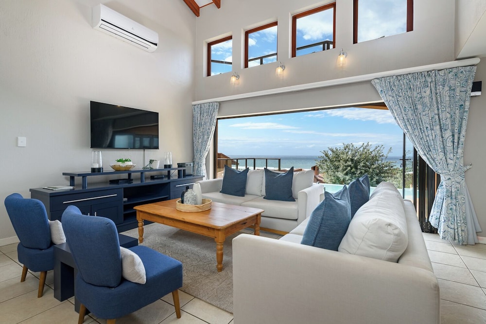 Deluxe Villa, 4 Bedrooms photo 2