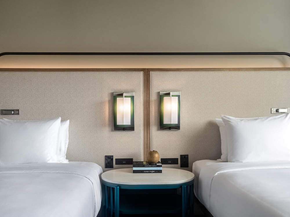Premium Room, 2 Double Beds, Business Lounge Access, Oceanfront