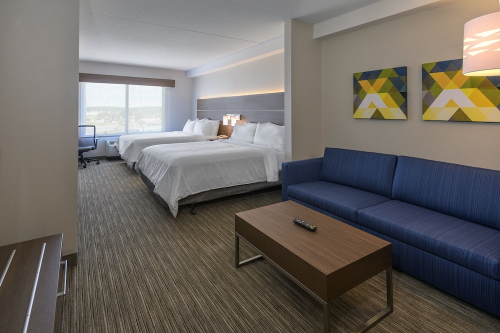 Suite, Multiple Beds photo 3
