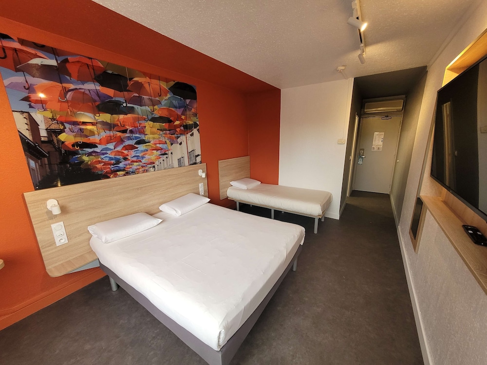 Room, Multiple Beds - Photo 1