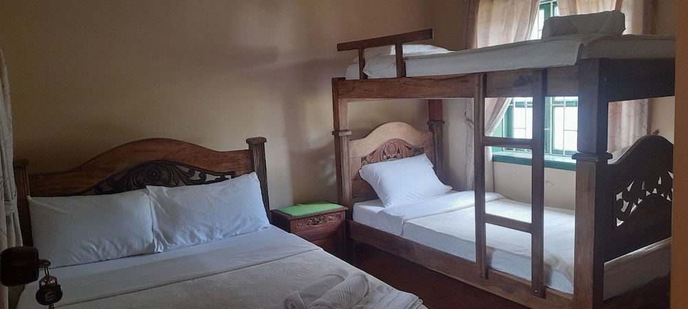 Classic Quadruple Room