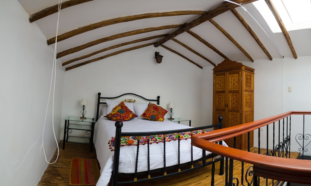 Standard Suite, 1 Queen Bed with Sofa bed photo 3