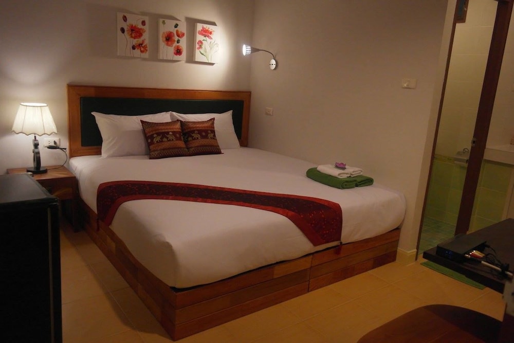 Superior Double Room, No Windows photo 2