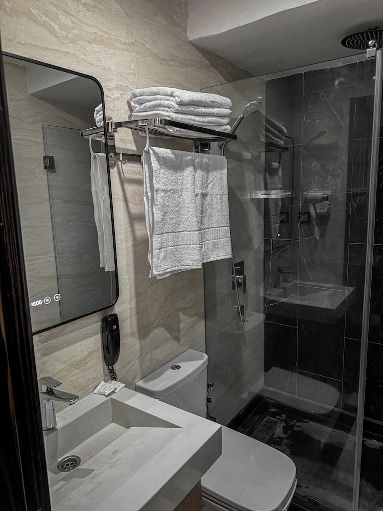 Deluxe Double Room - Photo 1