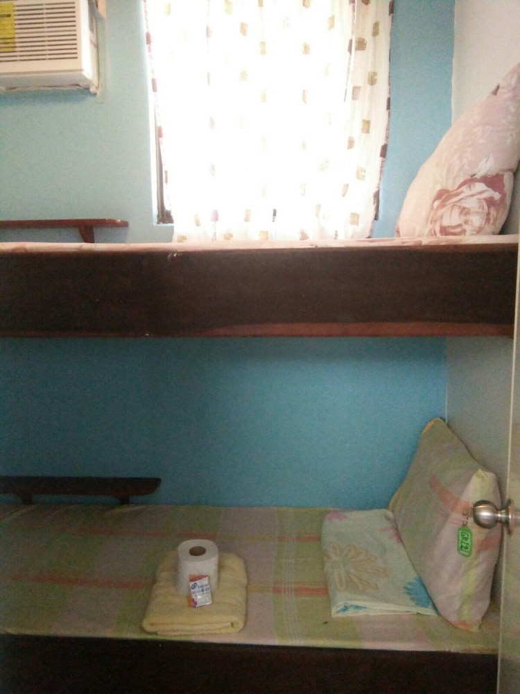 GF R12 Annex Double Bunk Bed Room photo 1