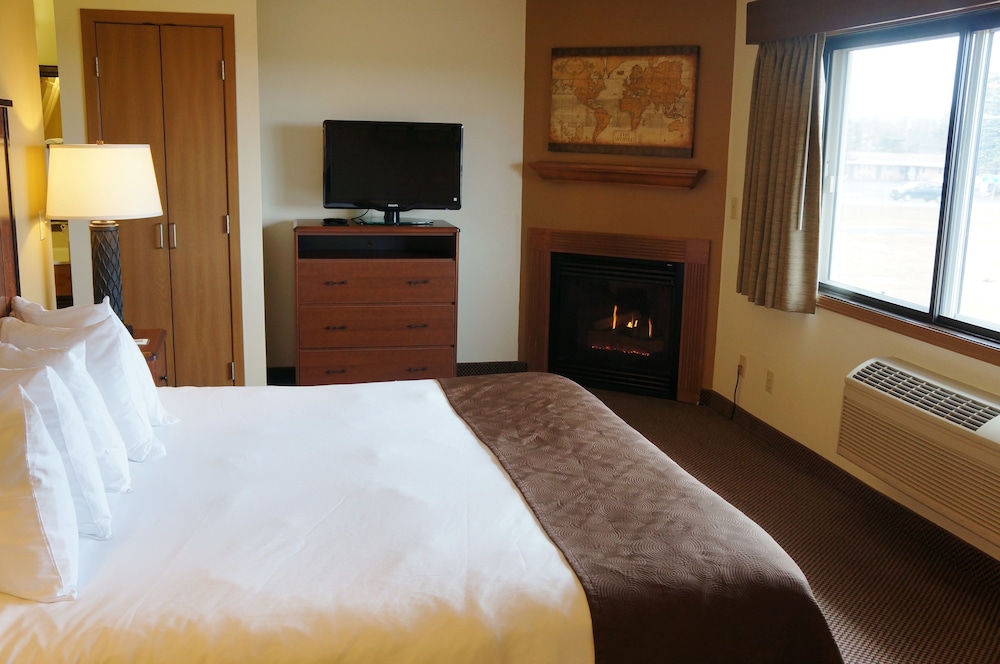 Premier Suite, 1 King Bed, Non Smoking (Second Floor) photo 2