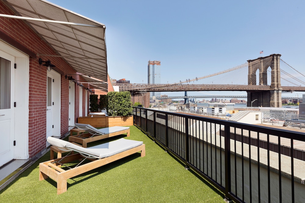 Brooklyn Bridge Grand Terrace Suite thumbnail 6