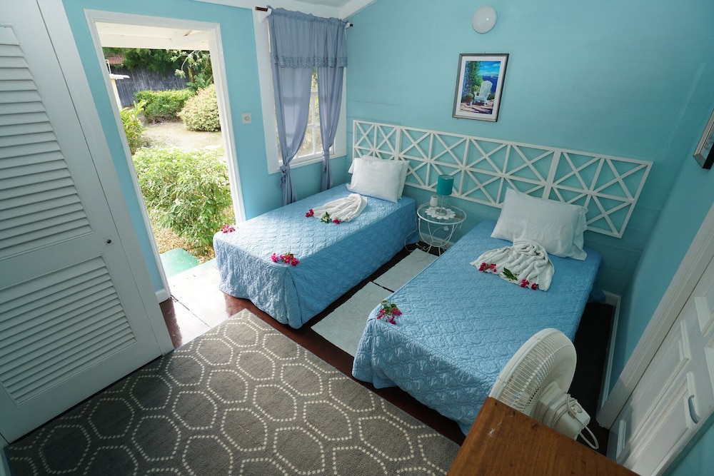 Traditional Double Or Twin Room, 1 Bedroom, Garden View, Ground Floor photo 3
