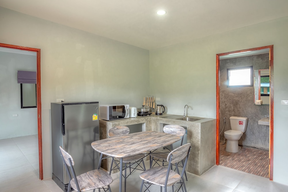 2 Bedroom House - Photo 15