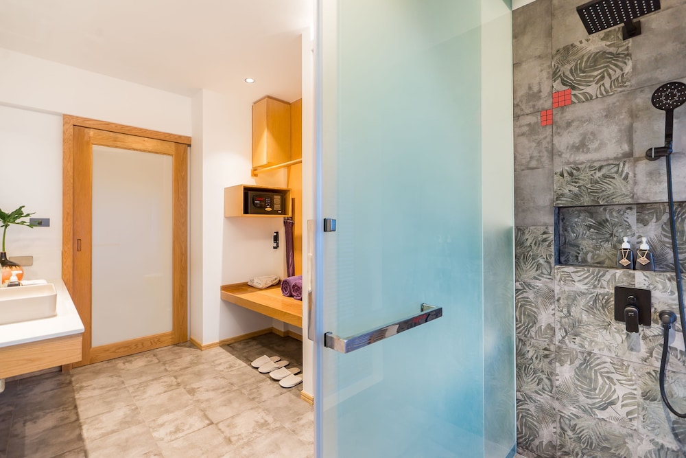Sea Breeze Villa - Photo 2