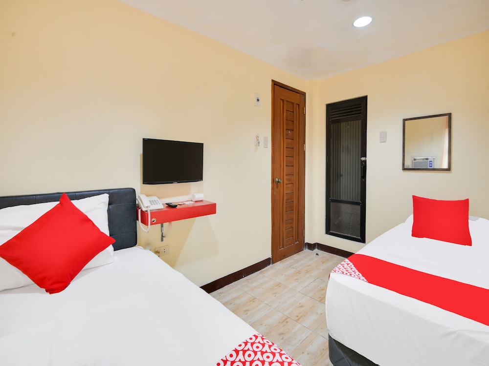 Standard Twin Room - Photo 1
