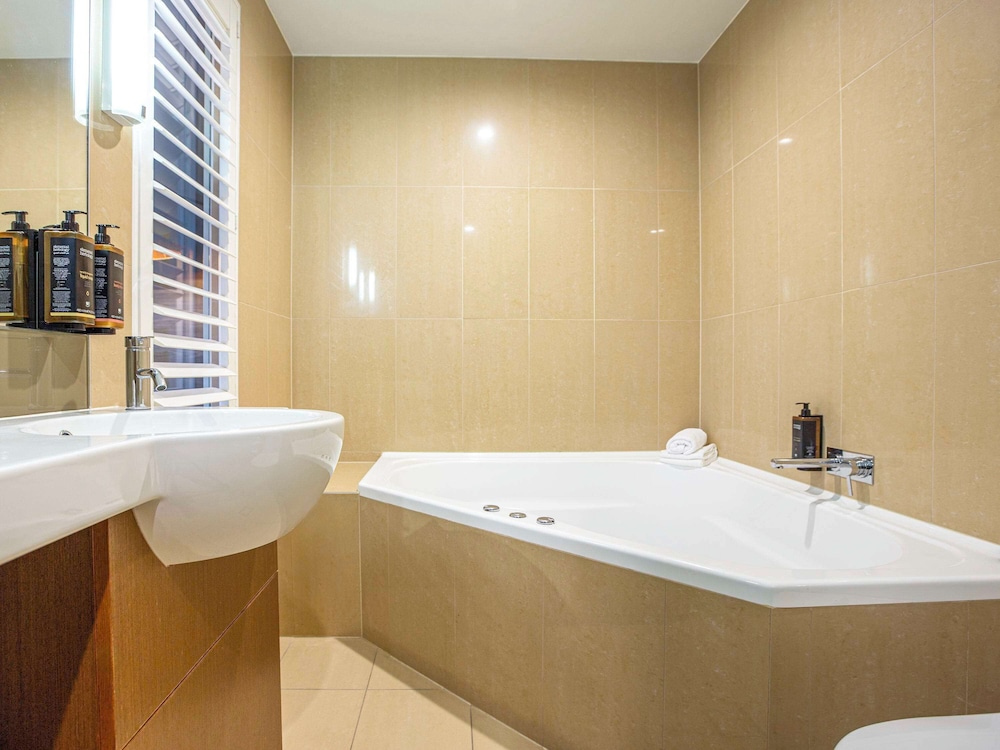 Superior Room, 1 King Bed (Spa) - Photo 7