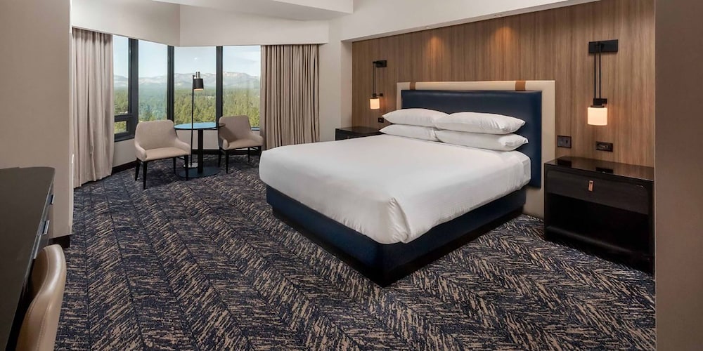Romulus View Room, 1 King - Photo 1