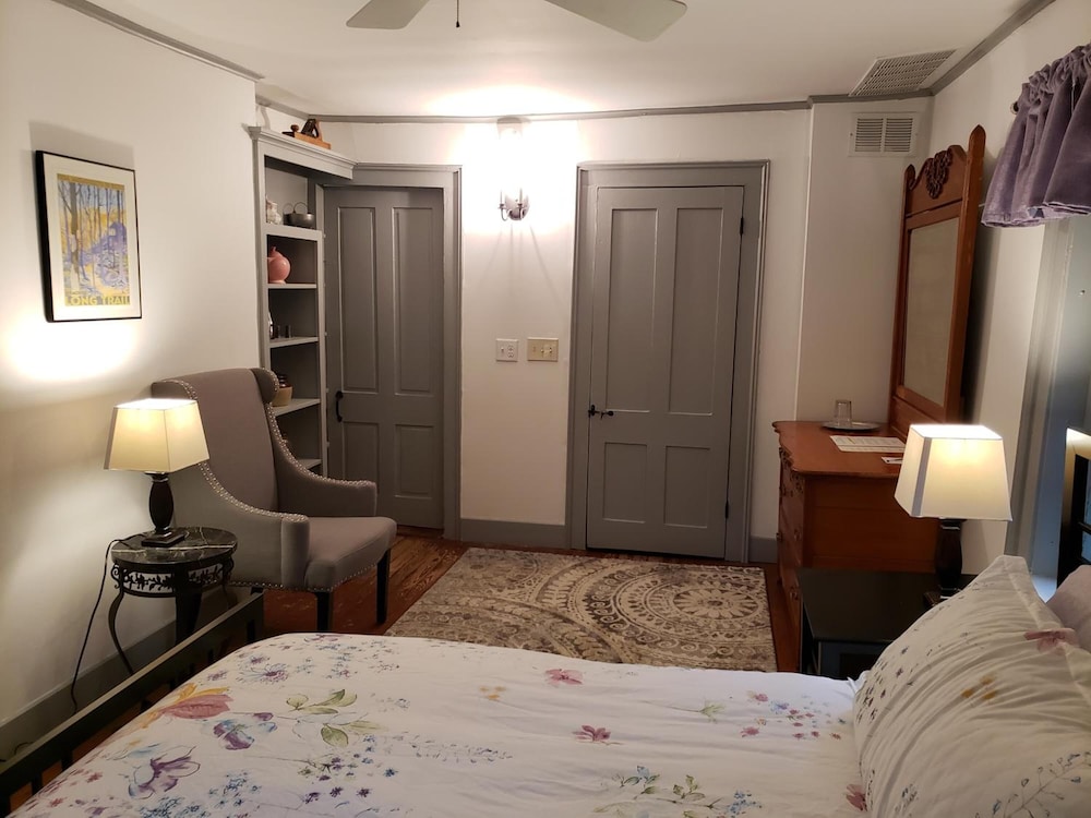 The Henry & Ginny Perkins Room photo 3