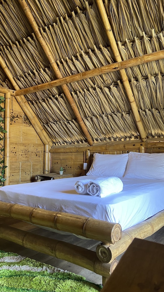 Deluxe Bungalow, 1 Queen Bed, Sea View photo 1