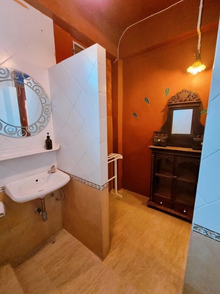 Standard Room photo 2