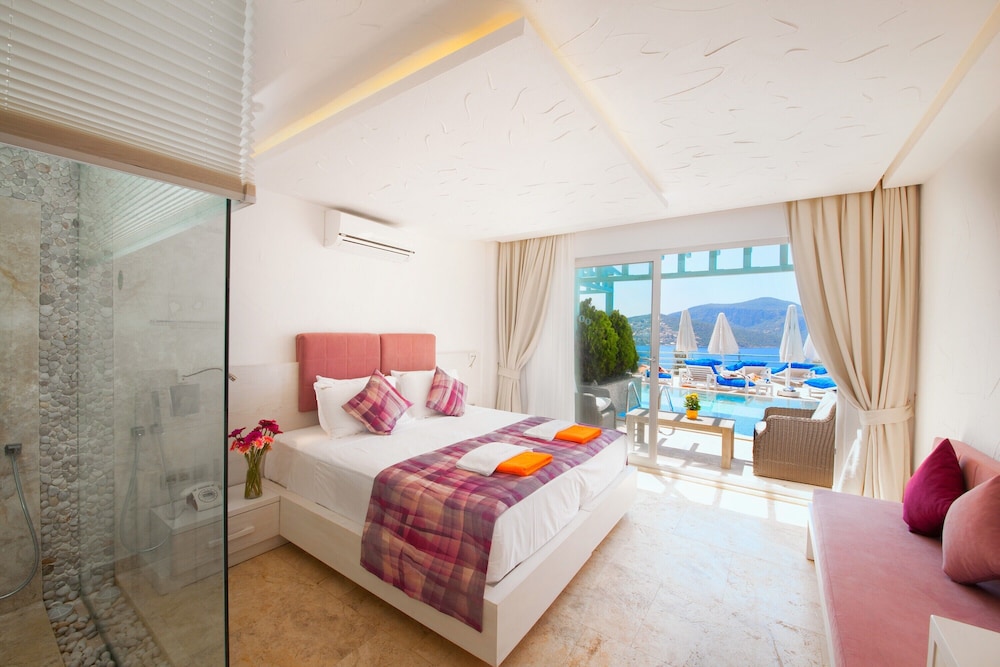 Superior Double Room, Pool View