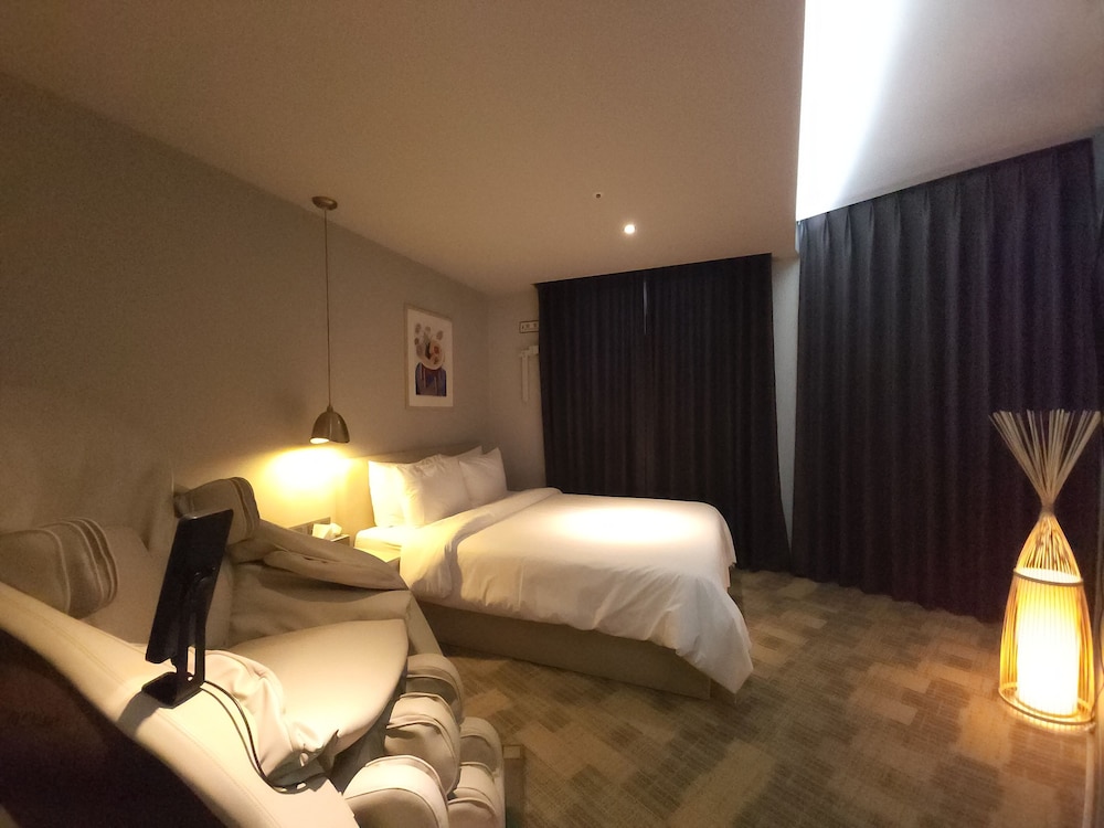 Junior Suite, River View - Photo 1