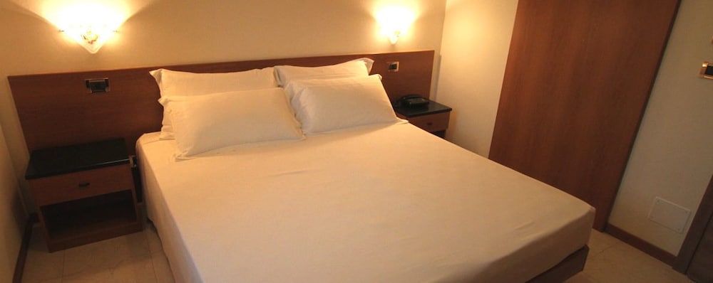 Double Or Twin Room photo 1