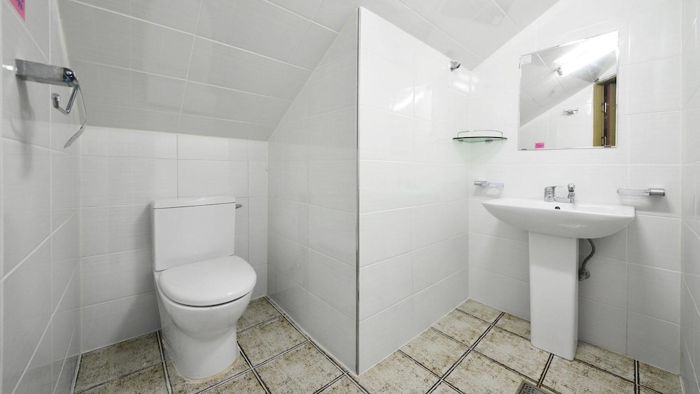 Basic Room, 1 Bedroom (Yarow 203) - Photo 5
