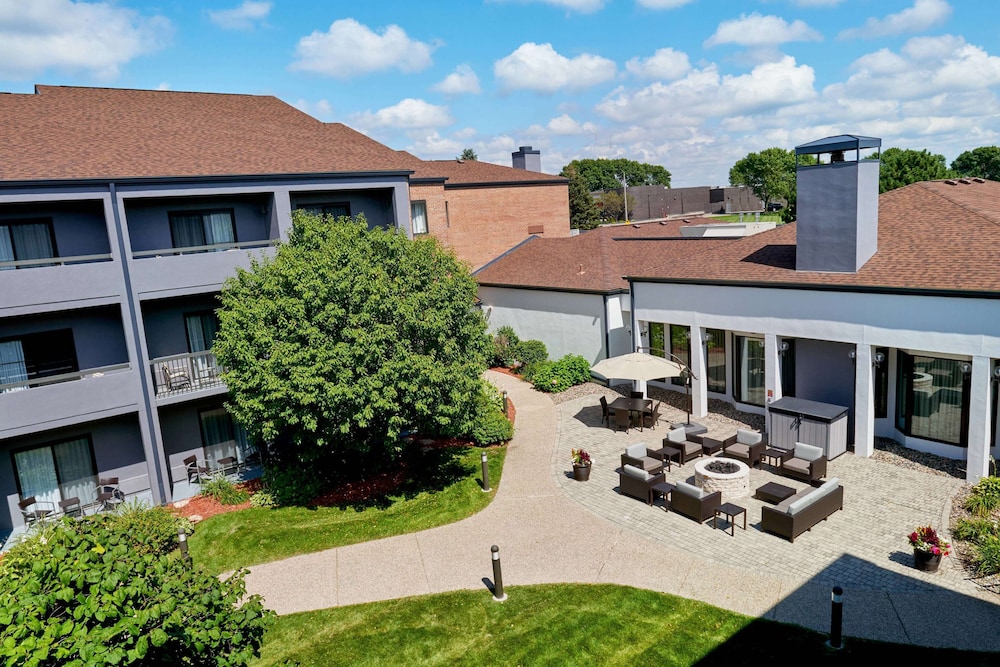 Superior Room, 2 Queen Beds, Courtyard View photo 2