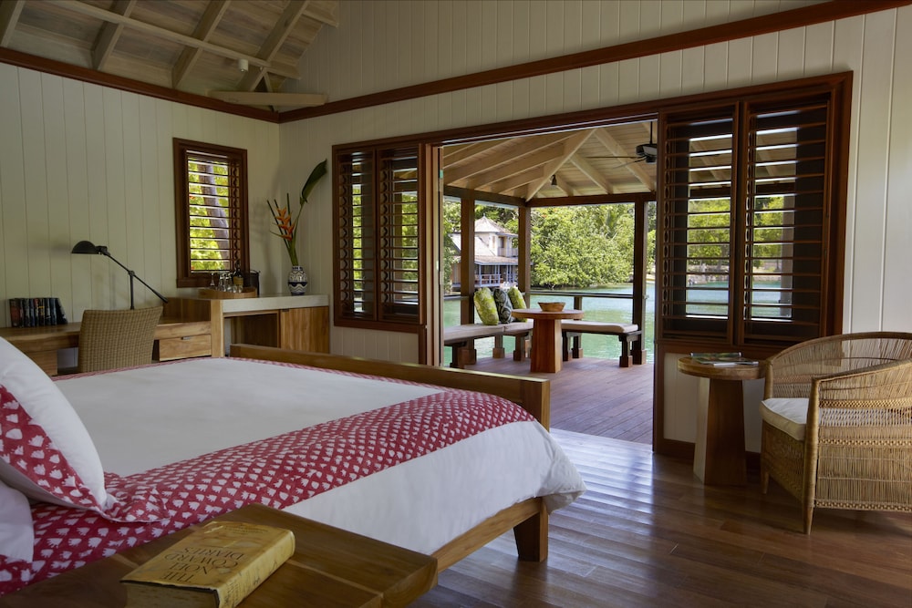 Cottage, 1 King Bed (Lagoon) - Photo 1