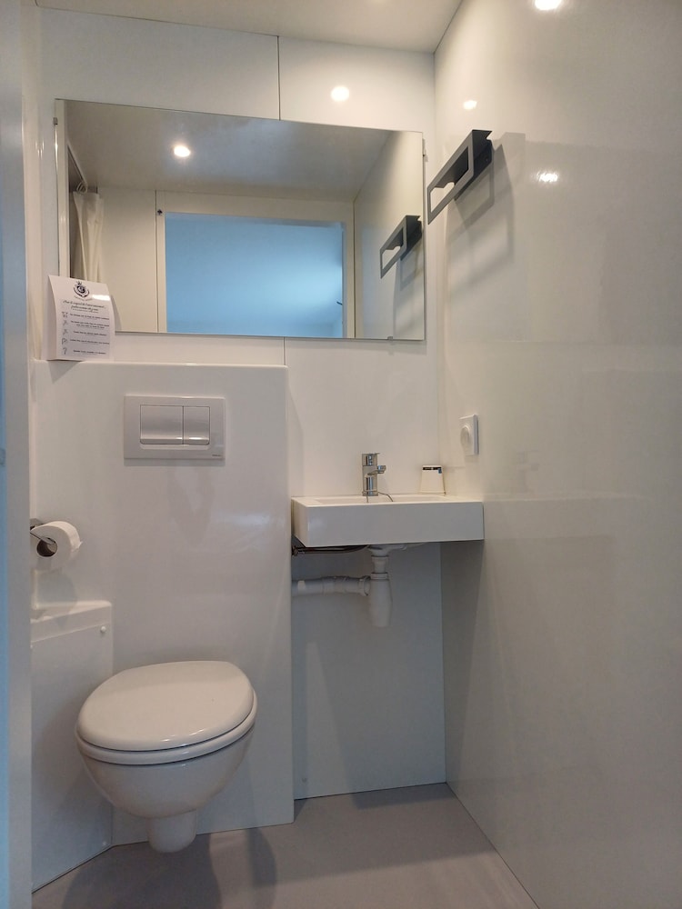 Basic Room photo 2