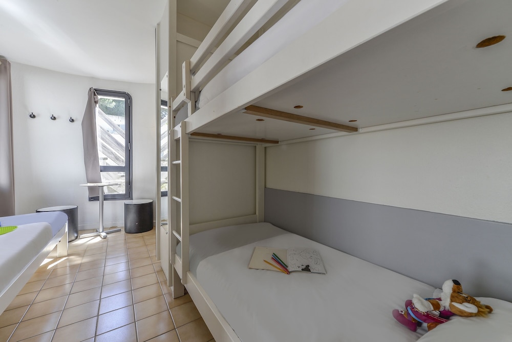 Classic Quadruple Room, 2 Bedrooms, Terrace photo 1