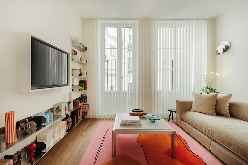 Three-Bedroom Apartment photo 1