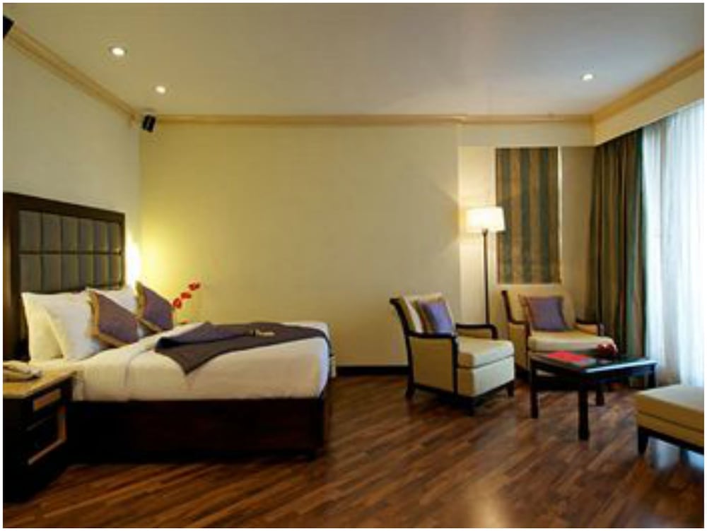 Superior Room, 1 Queen Bed, Harbor View photo 1