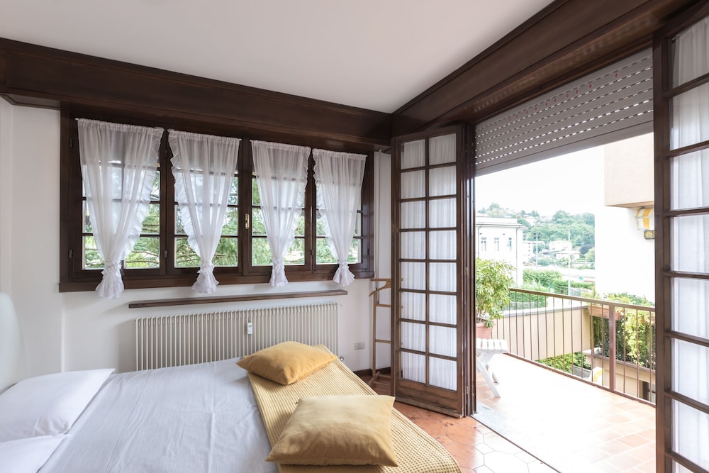 Apartment, Balcony