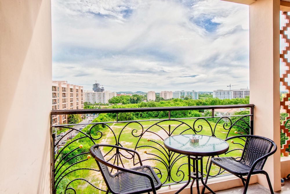 Penthouse Double Room with Garden View
