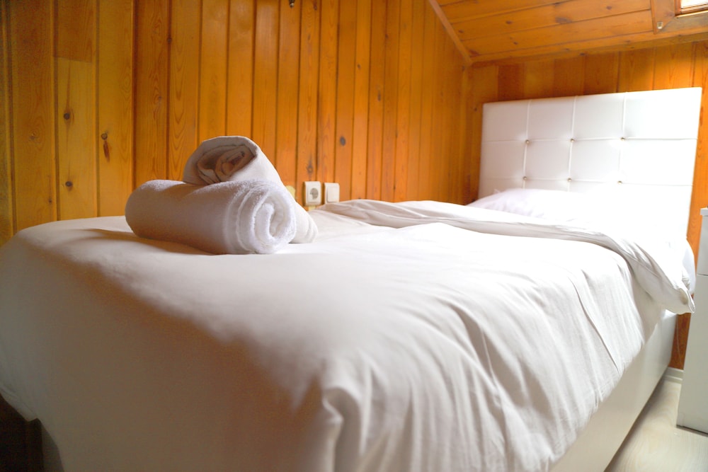 Economy Twin Room photo 1