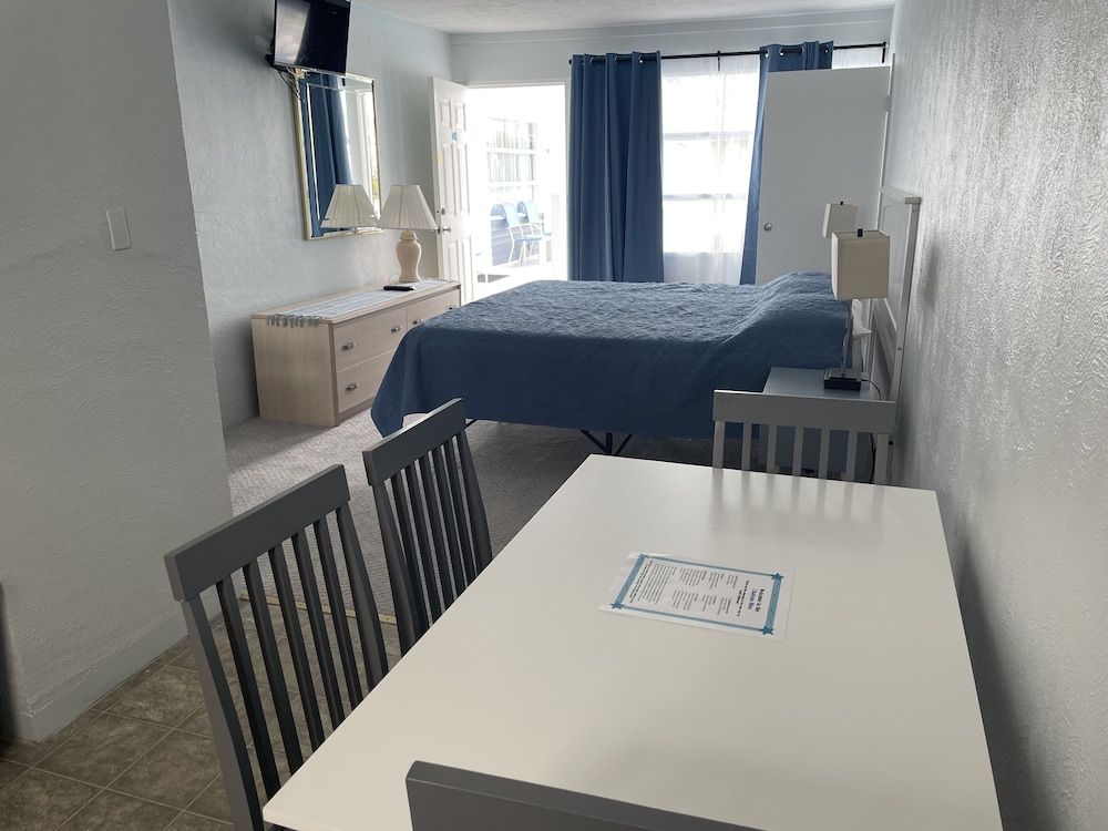 Standard Suite, 2 Bedrooms, Non Smoking (Family Room)