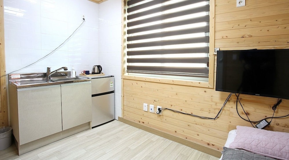Economy Studio (203) photo 2