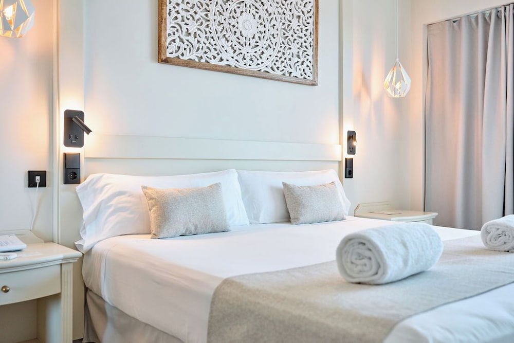 Superior Double Room, Balcony - Photo 1