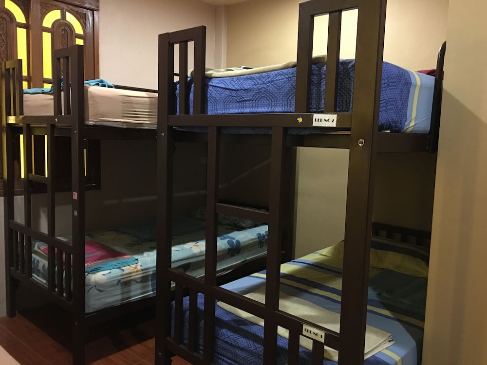 Basic Shared Dormitory, Shared Bathroom photo 2