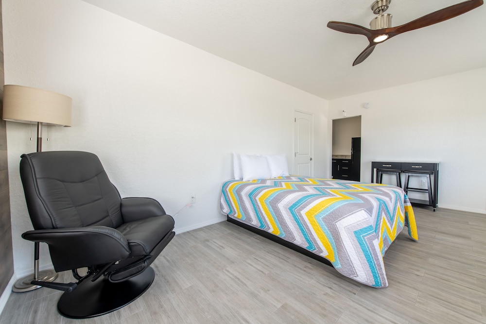 Studio Suite photo 2