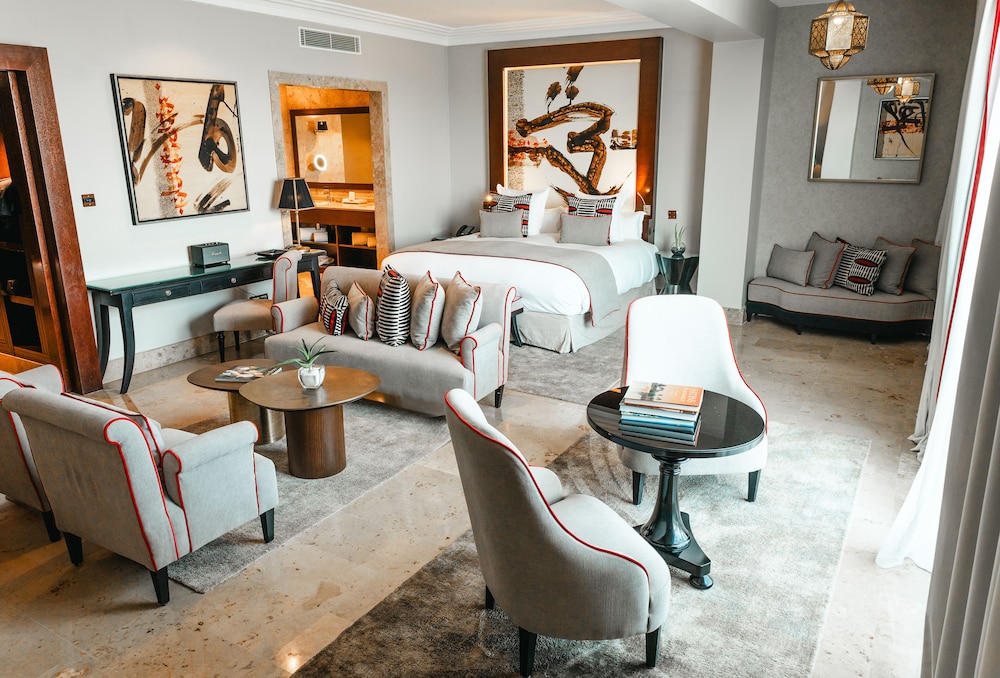 Signature Suite