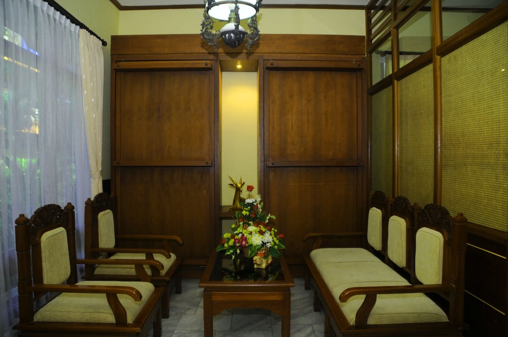 Suite - Photo 3