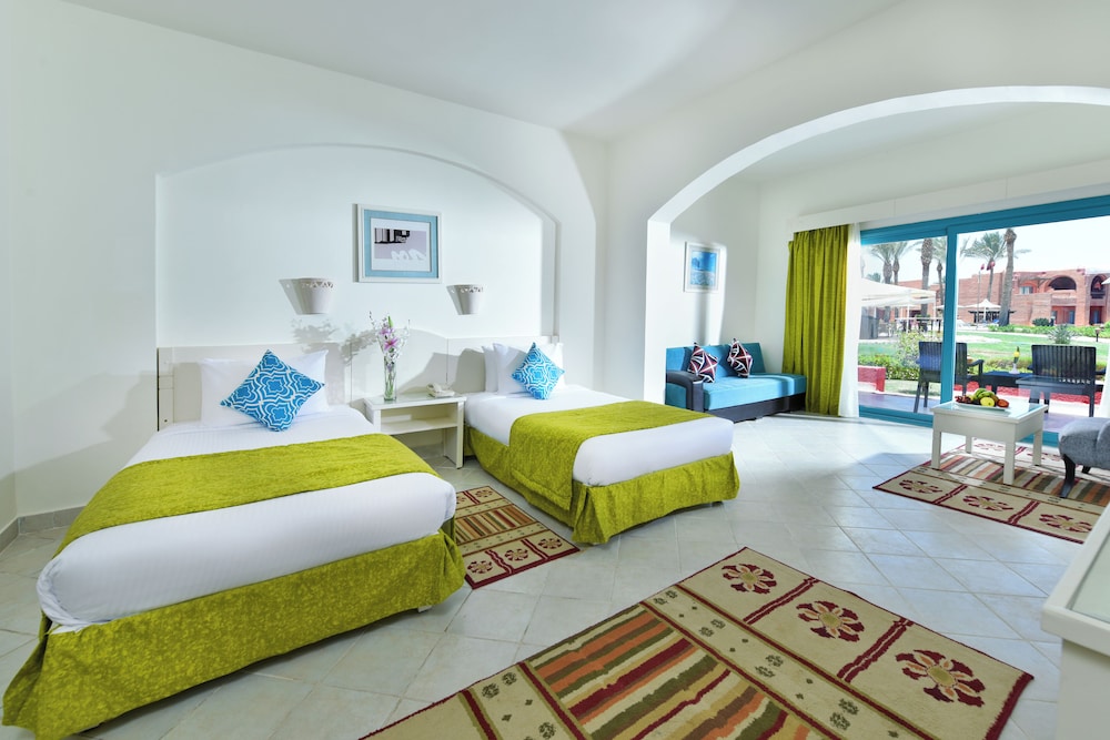 Standard Double or Twin Room, 1 Bedroom, Balcony, Sea View photo 2