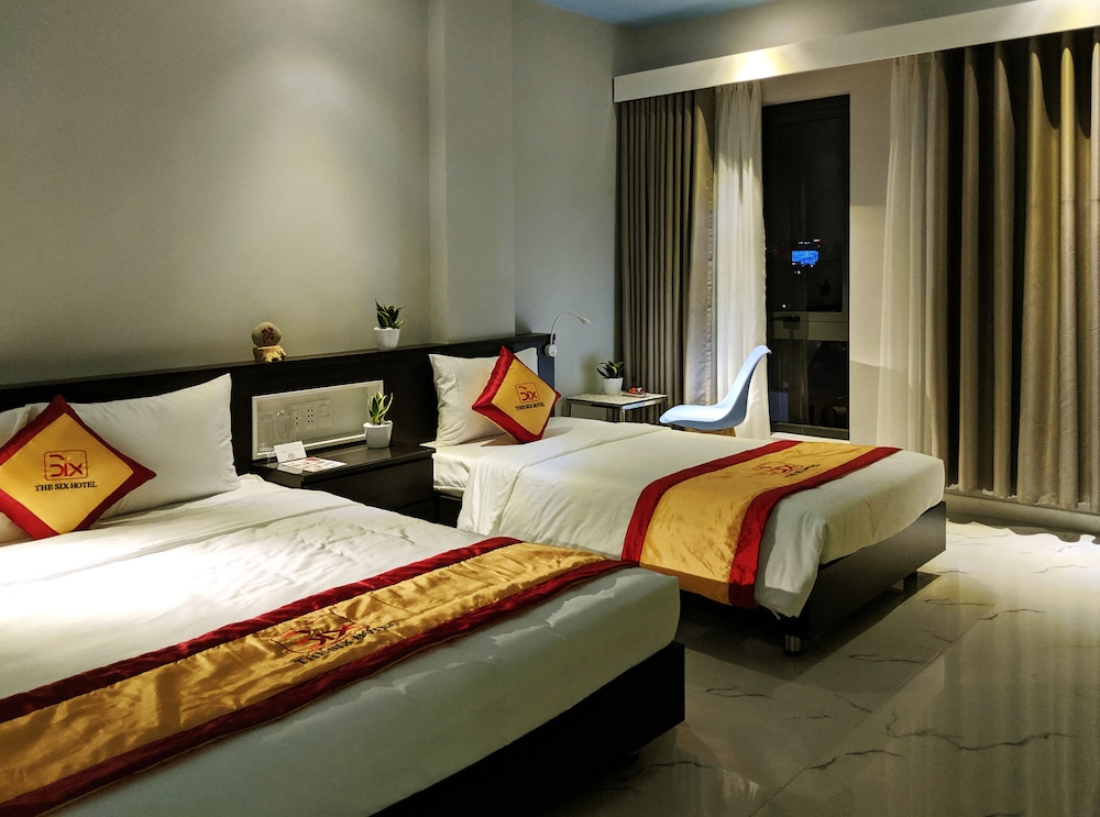 Deluxe Triple Room, City View