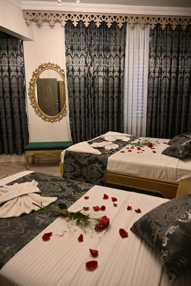 Luxury Triple Room photo 3