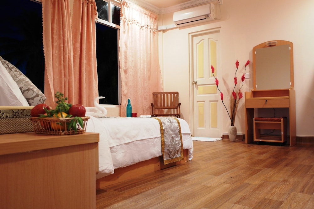 Comfort Double Room, 1 Queen Bed, Ensuite, Ground Floor photo 2