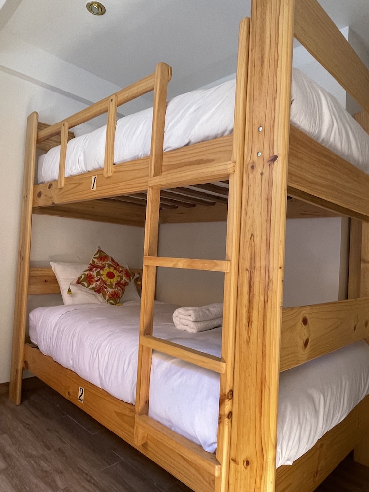 Basic Quadruple Room, Multiple Beds, Non Smoking photo 2